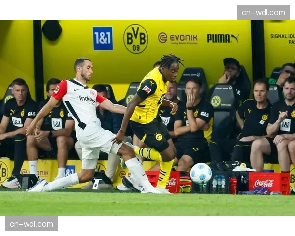 多特蒙德2-2法兰克福，主队全场27次传中仅5次成功找到队友