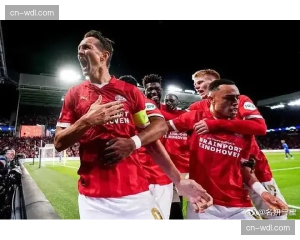 荷甲(非五大联赛但属欧战关联)埃因霍温提前五轮夺冠,结束六年等待 荷甲(非五大联赛但属欧战关联)埃因霍温提前五轮夺冠,结束六年等待