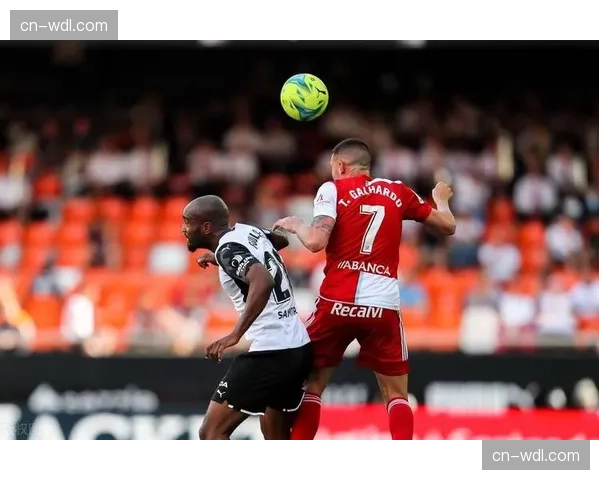 瓦伦西亚1-0塞尔塔，杜罗第88分钟头球绝杀